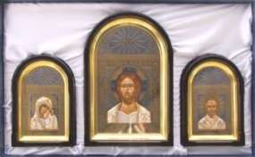 Icon picturesque in Kyoto Triptych, oil, Reese's brass, gilding , embroidery with pearls, gilt sub-frame