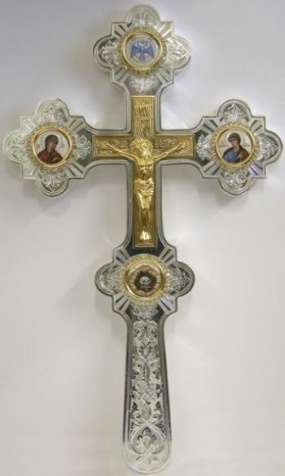 Крест напрестольный №6 4-финифти, распятие, гравировка /золочение / серебро