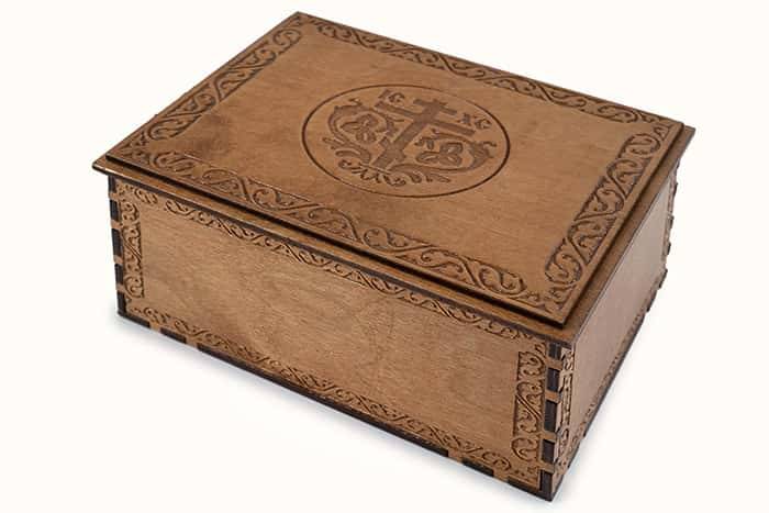 Wooden box for 0.5 kg of incense, rectangular, carved, 17 x 13.5 x 8.5 cm, SHL 500