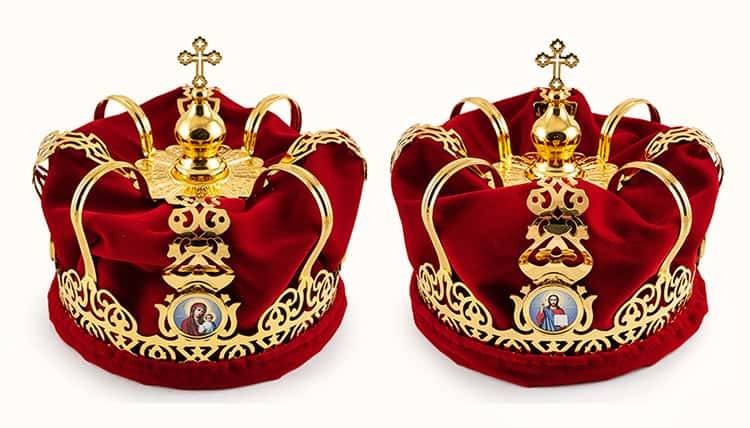 Crowns with thulia. Brass, gilding, red velvet, in a cardboard box. 3130212